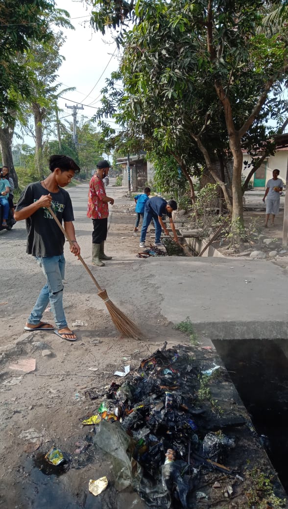 Gotong Royong Tingkat Lingkungan di Kecamatan Medan Marelan